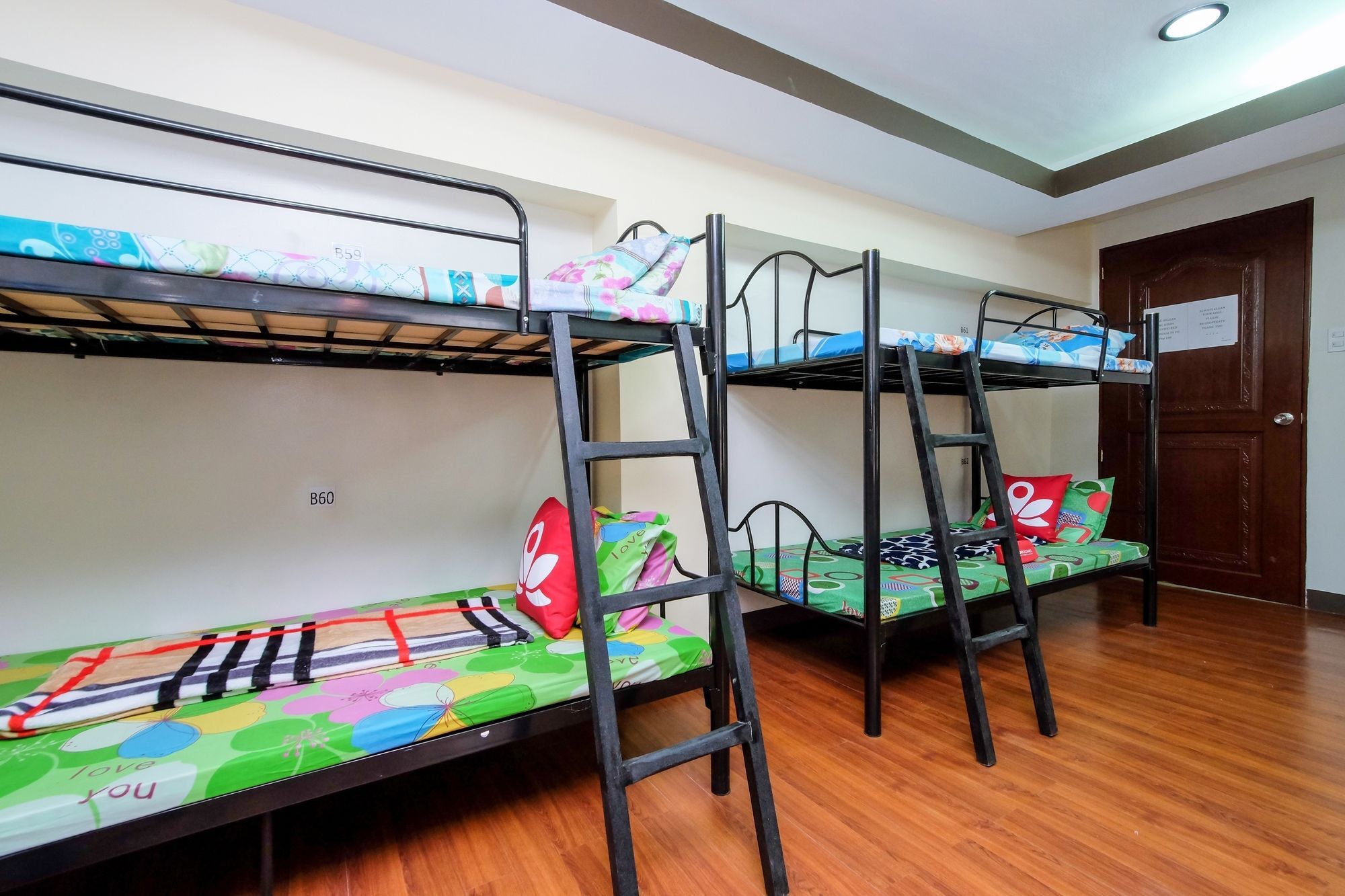 Zen Hostel Quirino Ave. Malate 马尼拉 外观 照片