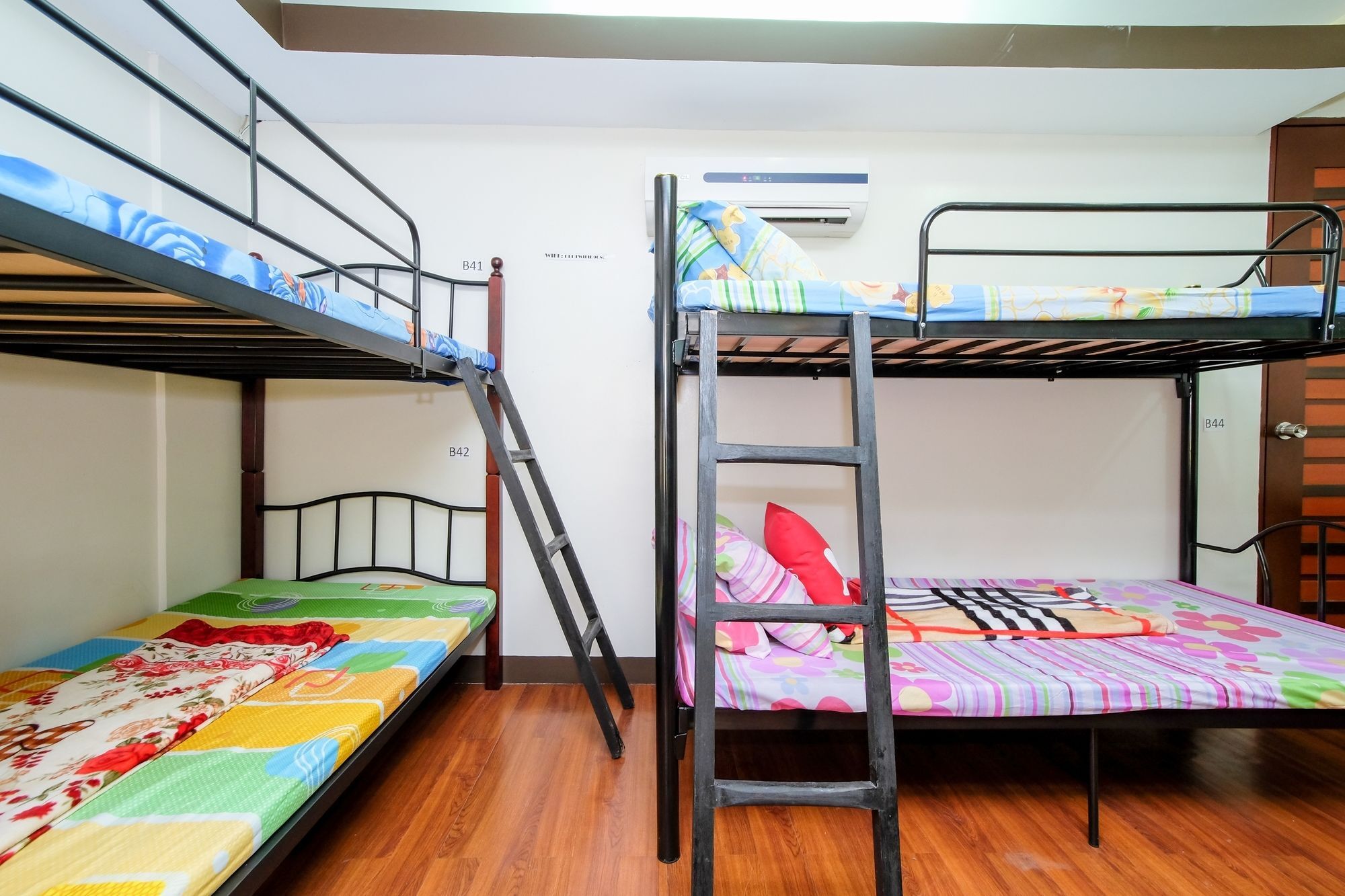 Zen Hostel Quirino Ave. Malate 马尼拉 外观 照片