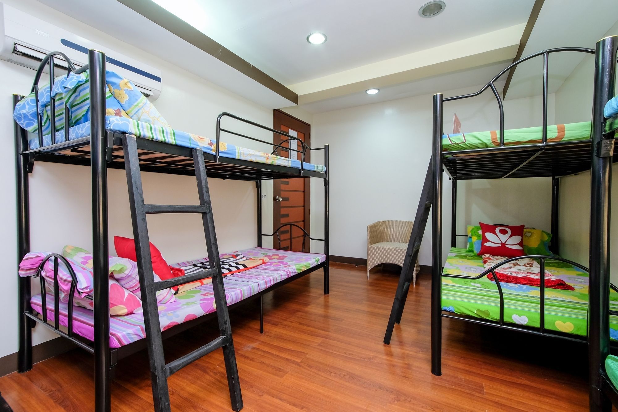 Zen Hostel Quirino Ave. Malate 马尼拉 外观 照片