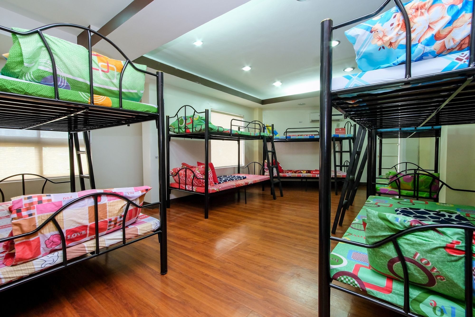 Zen Hostel Quirino Ave. Malate 马尼拉 外观 照片