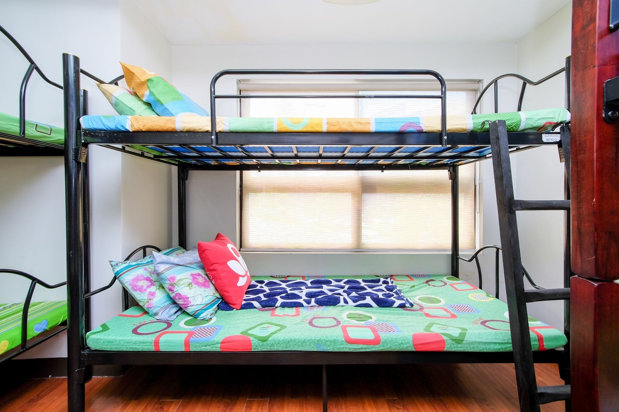 Zen Hostel Quirino Ave. Malate 马尼拉 外观 照片