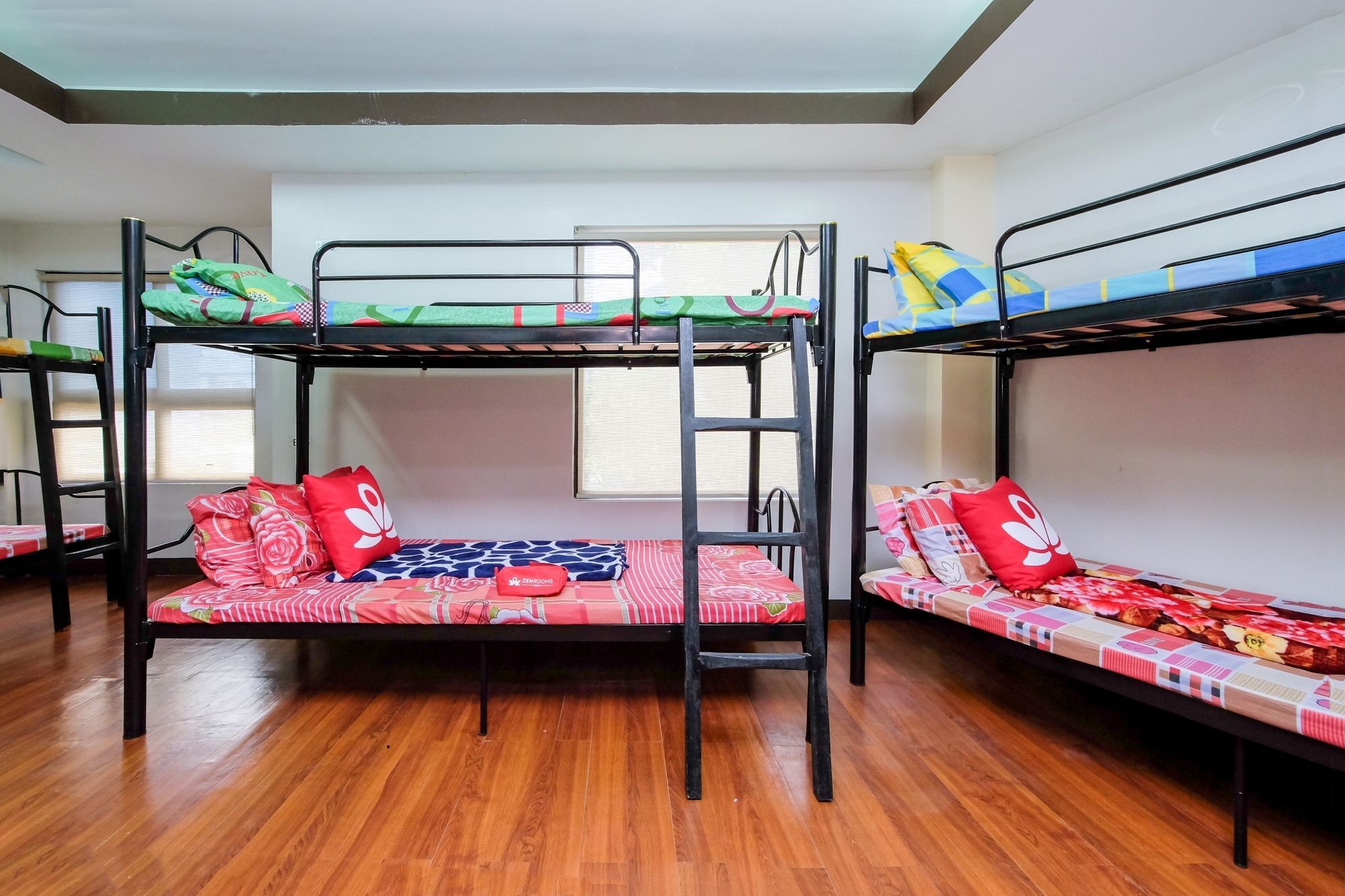 Zen Hostel Quirino Ave. Malate 马尼拉 外观 照片