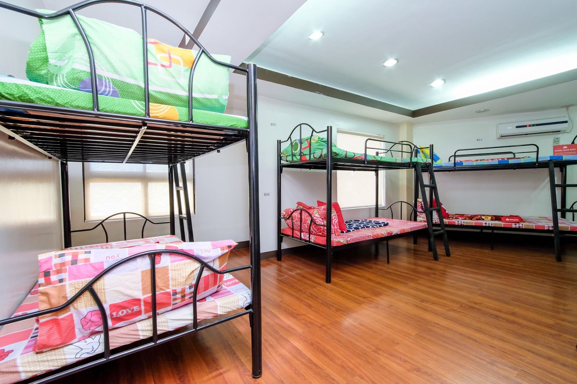 Zen Hostel Quirino Ave. Malate 马尼拉 外观 照片